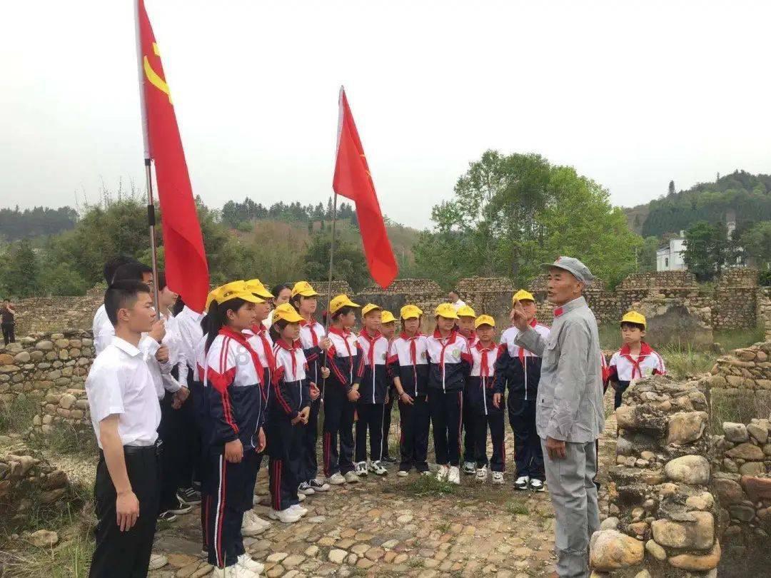 探秘蜗牛世界,发现新知识-分手后男生放不下的表现有什么?问答平台